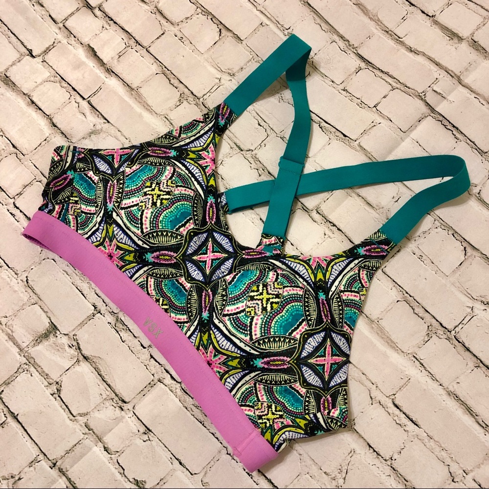 Victoria’s Secret Lightweight Sports Bra